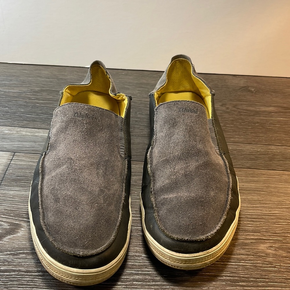 Olukai gray leather shoes mens size 10 (f82)